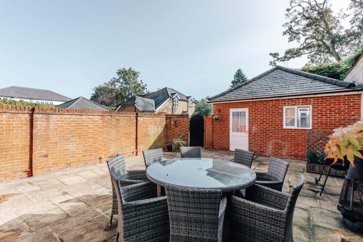Olive Tale Villa Henley-on-Thames ภายนอก รูปภาพ