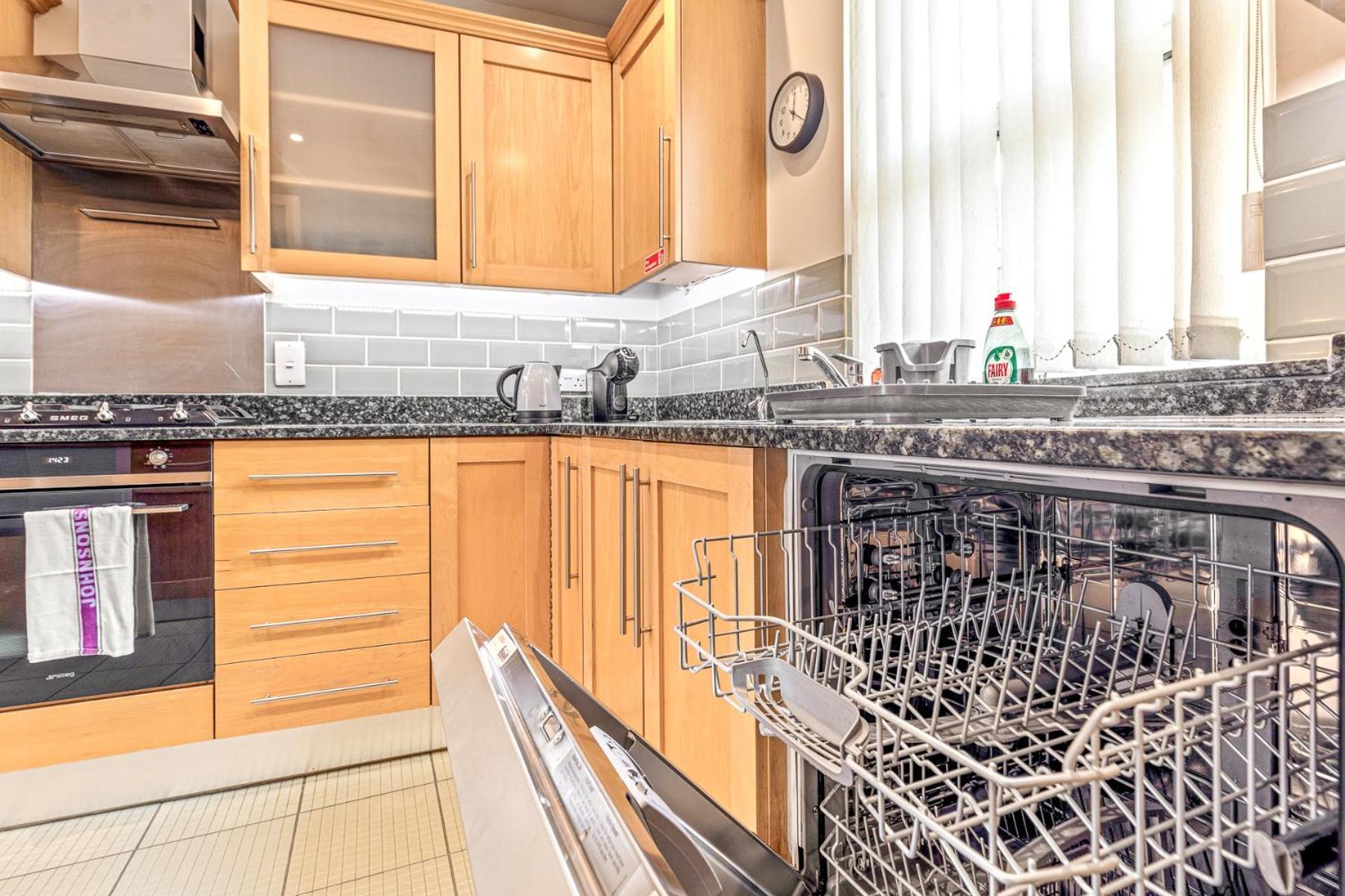 Olive Tale Villa Henley-on-Thames ภายนอก รูปภาพ