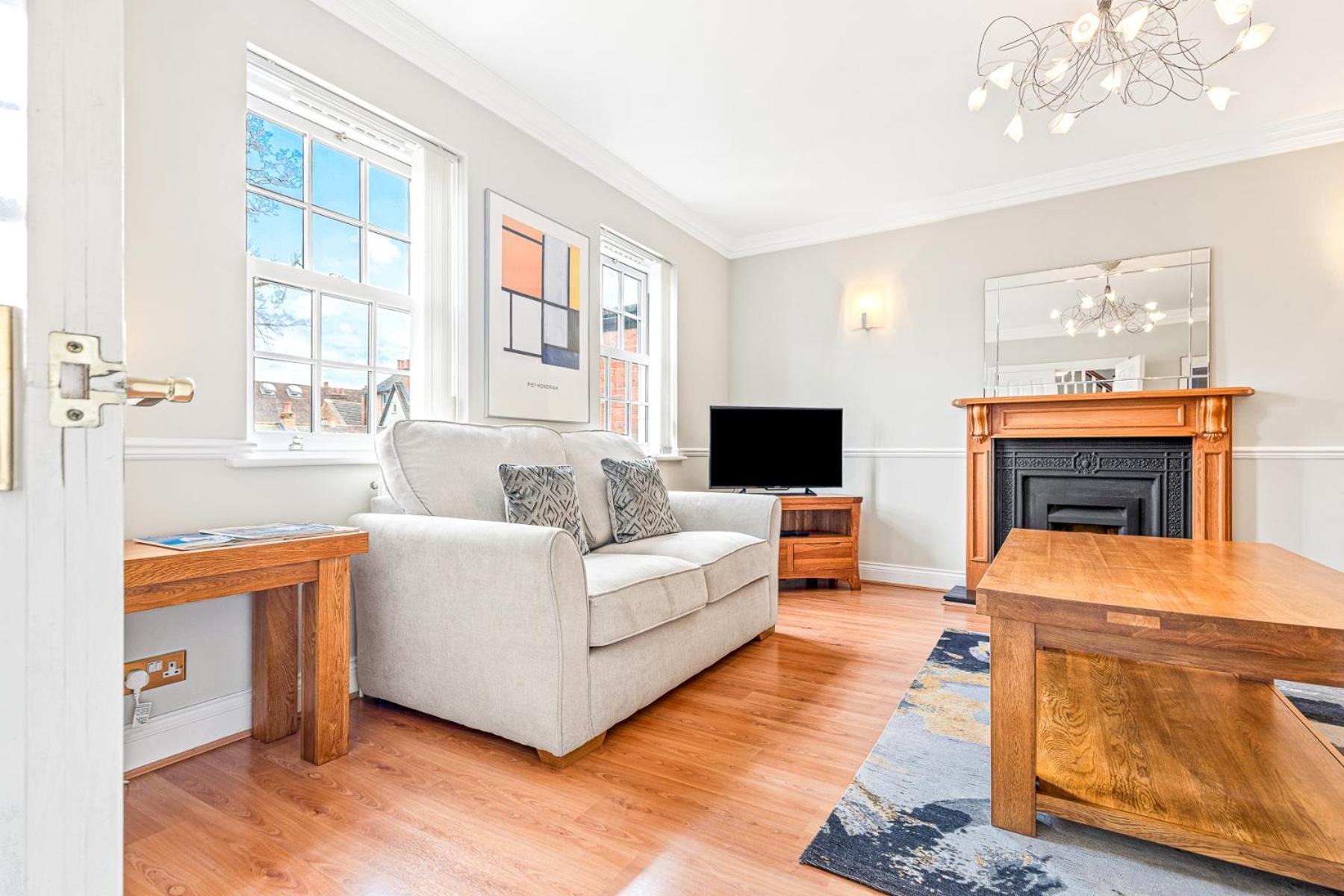 Olive Tale Villa Henley-on-Thames ภายนอก รูปภาพ