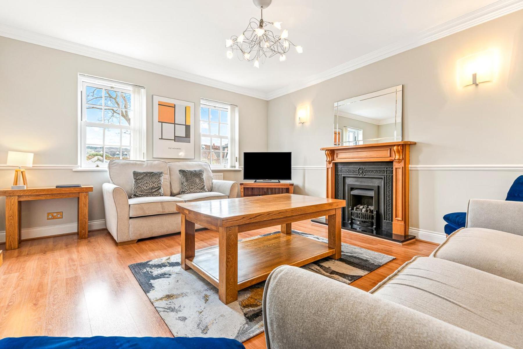 Olive Tale Villa Henley-on-Thames ภายนอก รูปภาพ