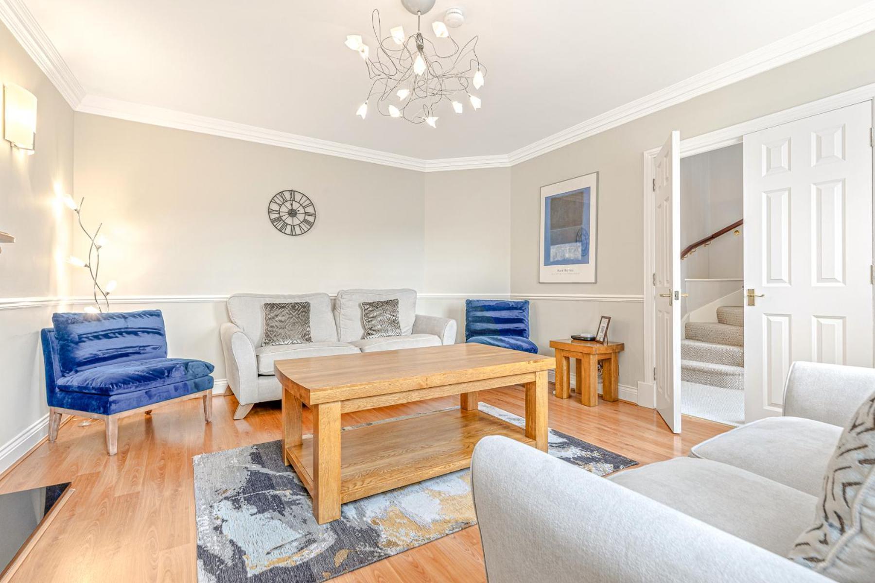 Olive Tale Villa Henley-on-Thames ภายนอก รูปภาพ