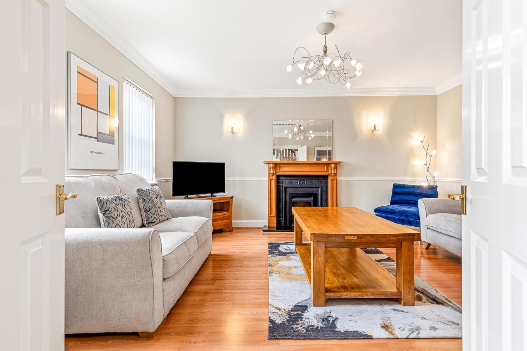 Olive Tale Villa Henley-on-Thames ภายนอก รูปภาพ