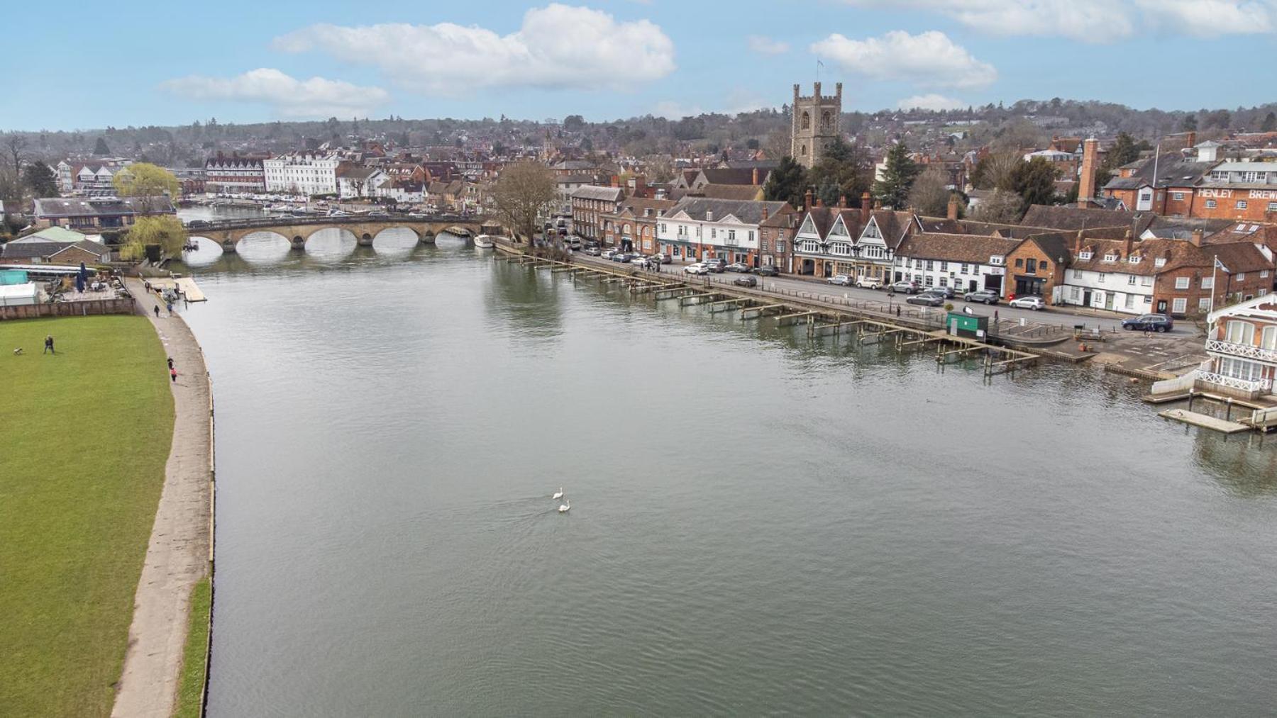Olive Tale Villa Henley-on-Thames ภายนอก รูปภาพ